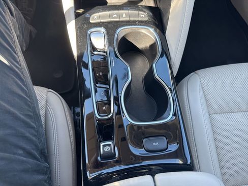 Used 2022 Buick Envision Essence w/ Safety Package image 23