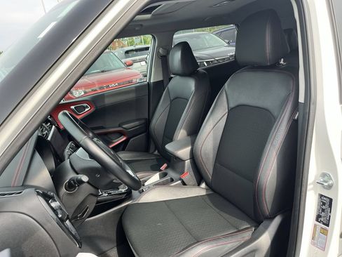 Certified 2024 Kia Soul GT-Line w/ Option Group 020 FWD image 17