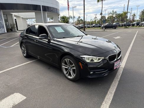 Used 2018 BMW 330i xDrive Sedan AWD/4WD image 3