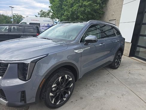 New 2025 Kia Sorento EX w/ Panoramic Sunroof Package image 3