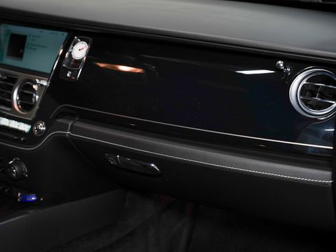 Used 2017 Rolls-Royce Wraith RWD image 30