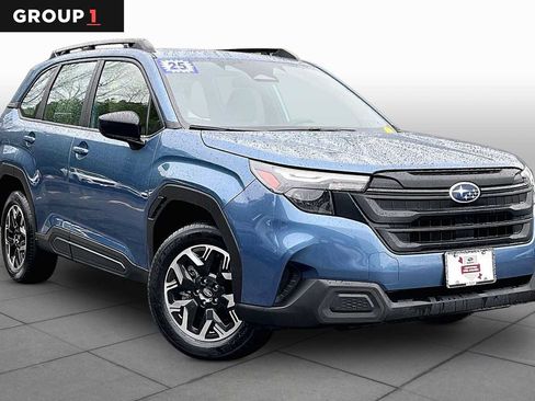 Used 2025 Subaru Forester AWD/4WD image 3