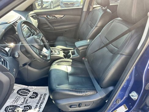Used 2019 Nissan Rogue SL w/ Premium Package AWD/4WD image 12