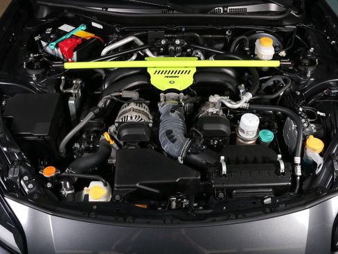 Used 2022 Toyota GR86 Premium image 4