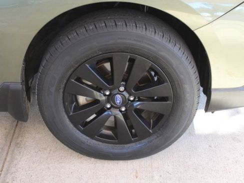 Used 2018 Subaru Outback 2.5i Premium image 20