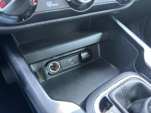 Used 2023 Kia Soul LX FWD image 12