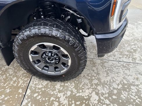 Used 2024 Ford F250 Lariat w/ Lariat Ultimate Package AWD/4WD image 4