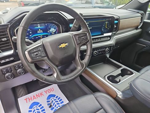 Used 2024 Chevrolet Silverado 2500 High Country w/ Technology Package AWD/4WD image 13