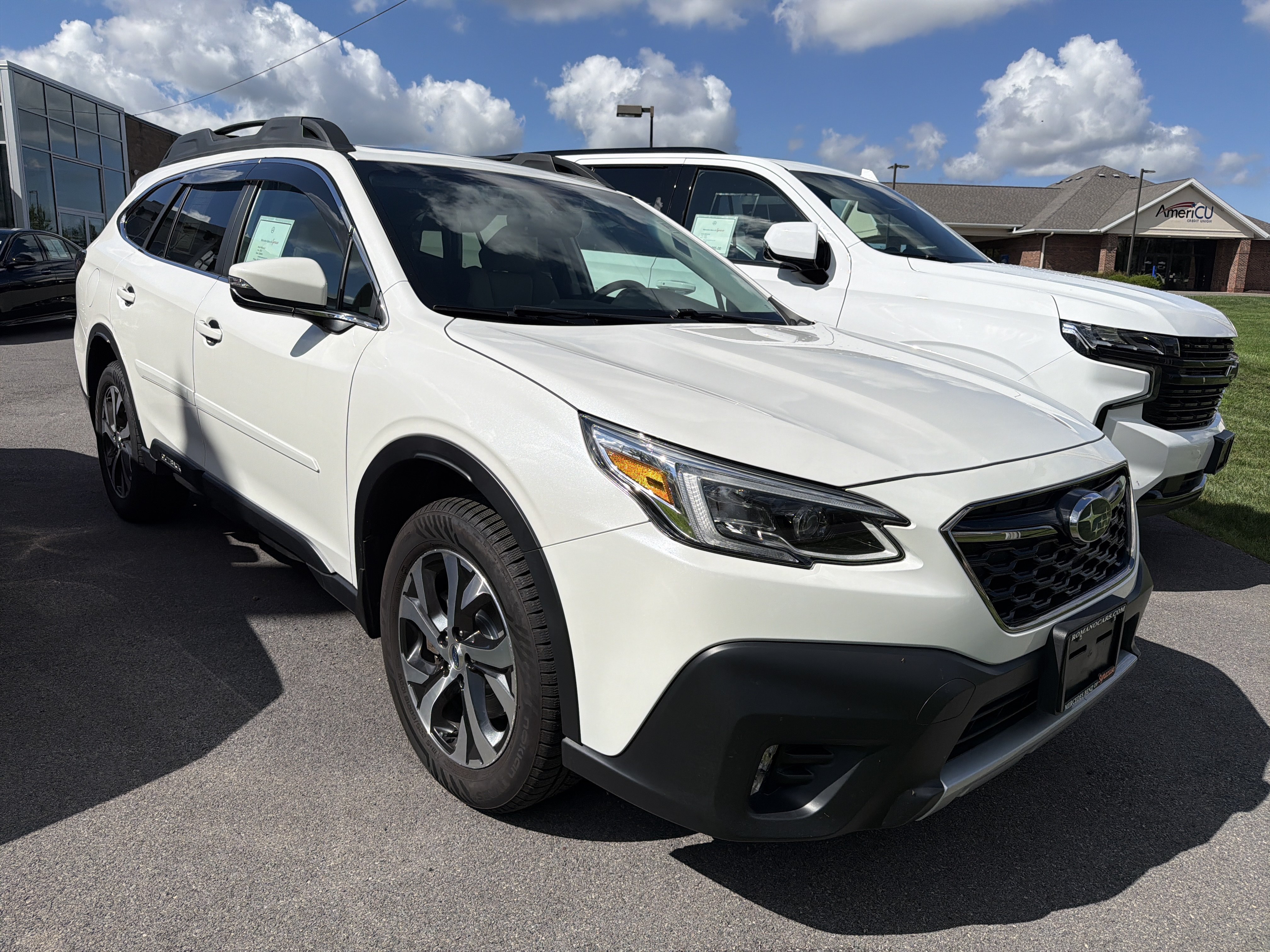 Used 2021 Subaru Outback Limited AWD/4WD image 2