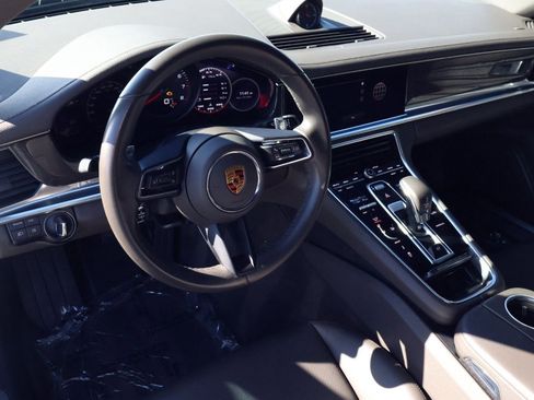 Certified 2023 Porsche Panamera 4 image 4