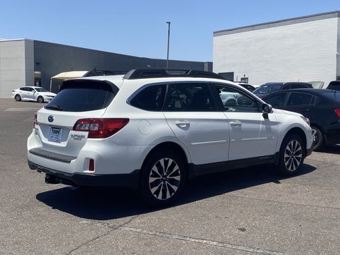 Used 2017 Subaru Outback 2.5i Limited AWD/4WD image 5