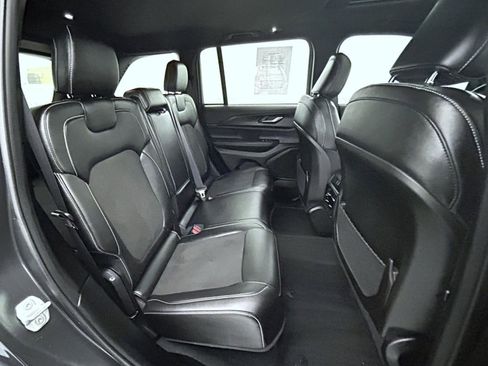Certified 2023 Jeep Grand Cherokee Altitude image 18
