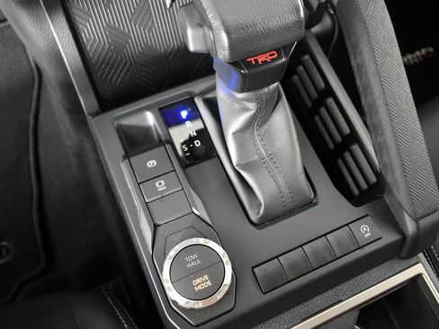 Certified 2024 Toyota Tacoma TRD Sport image 33