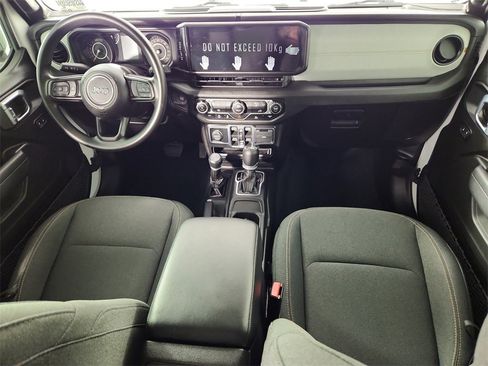 Used 2025 Jeep Wrangler Sport image 13