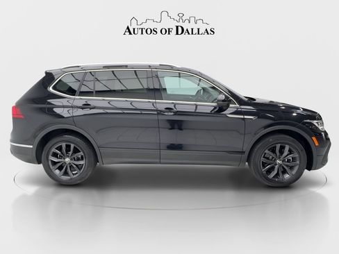 Used 2022 Volkswagen Tiguan SE w/ Panoramic Sunroof Package FWD image 6
