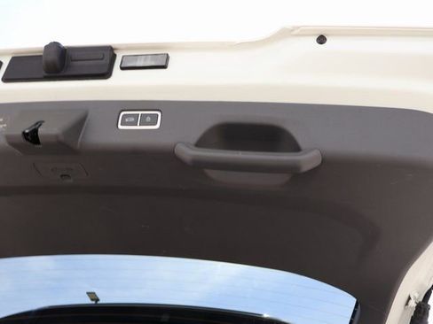 Used 2024 Kia EV9 Light image 19