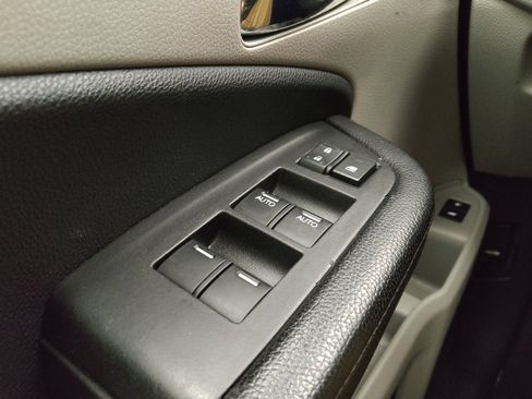 Used 2016 Honda Pilot Touring image 27