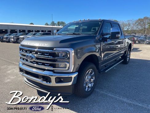 New 2026 Ford F250 Lariat w/ Chrome Package image 2