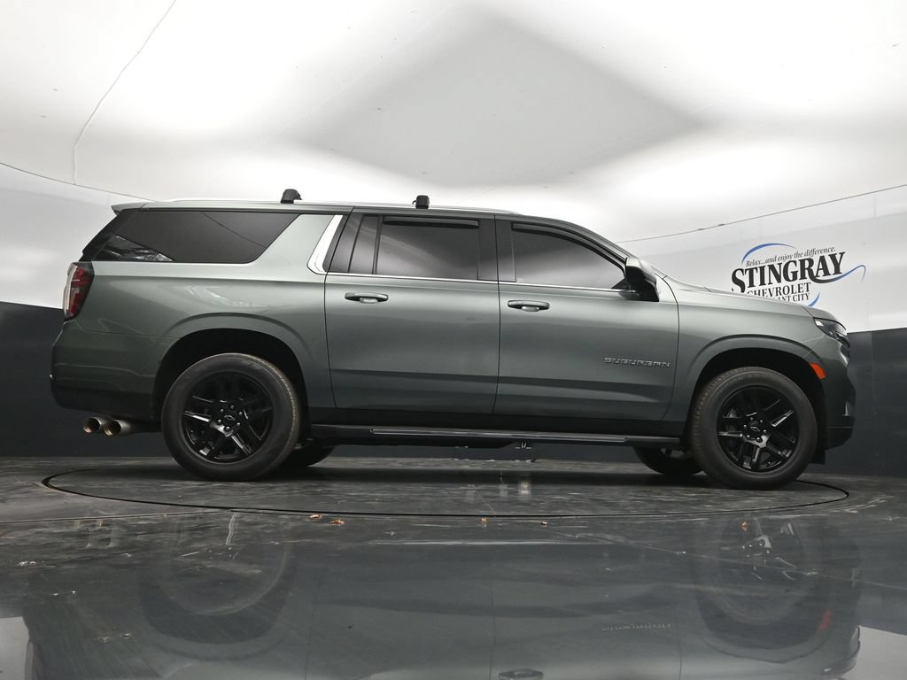 Used 2023 Chevrolet Suburban LS RWD image 33