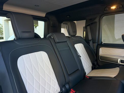 Used 2024 Mercedes-Benz G 550 G 550 image 30