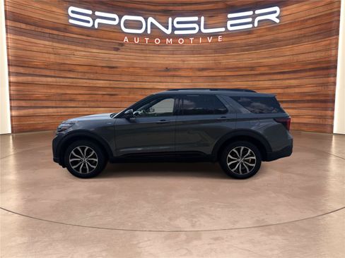 Certified 2026 Ford Explorer ST-Line AWD/4WD image 2