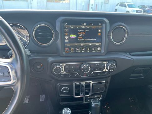 Used 2023 Jeep Wrangler Altitude image 18