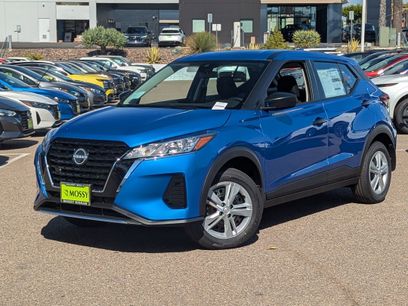 New 2025 Nissan Kicks Play S