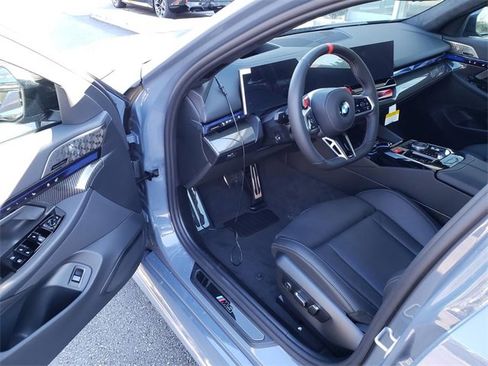 New 2026 BMW M5 w/ Carbon Package image 9