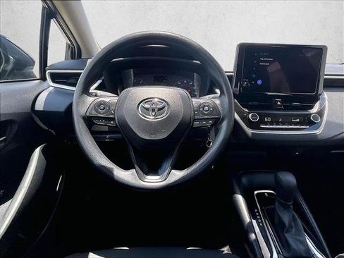 Used 2023 Toyota Corolla LE FWD image 7