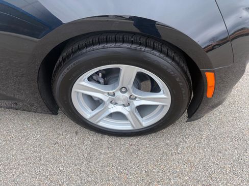 Used 2024 Chevrolet Camaro LT RWD image 10