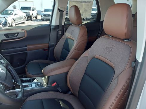 New 2026 Ford Bronco Sport Outer Banks w/ Sasquatch Outer Banks Package AWD/4WD image 12