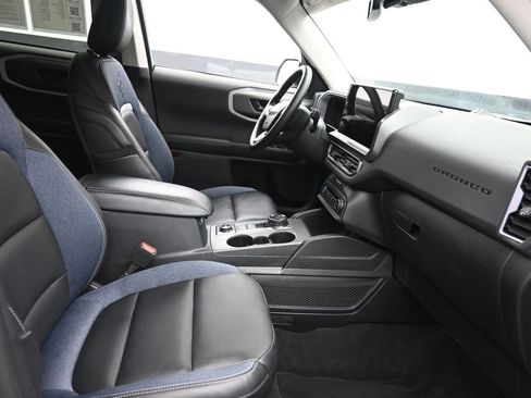 Used 2025 Ford Bronco Sport Outer Banks w/ Outer Banks Tech Package+ AWD/4WD image 7