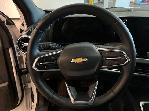 Used 2025 Chevrolet Equinox LT image 28