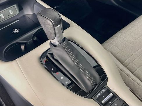 Used 2027 Honda HR-V LX image 24