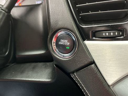 Used 2020 GMC Yukon XL SLT w/ Premium Edition image 23