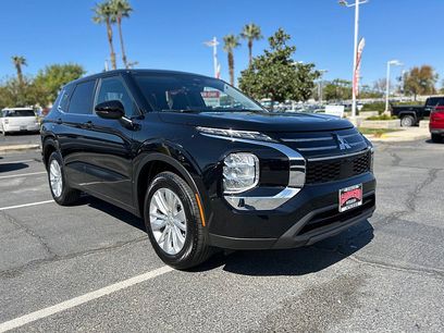 New 2025 Mitsubishi Outlander ES