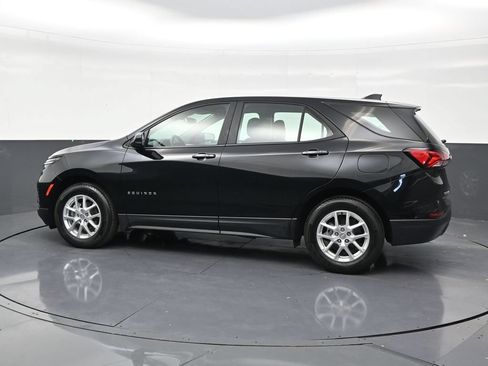 Used 2024 Chevrolet Equinox LS w/ Driver Confidence II Package FWD image 2