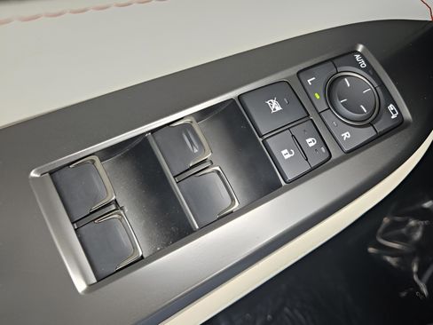 Used 2024 Lexus NX 250 250 Base w/ Cold Area Package image 31