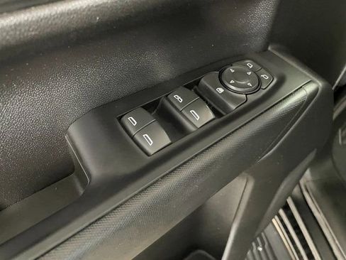 Used 2022 Chevrolet Silverado 1500 Custom image 19