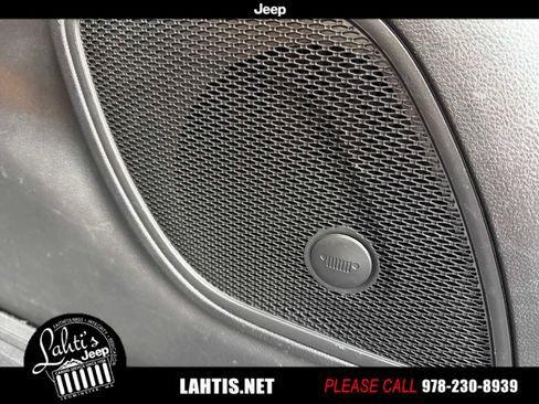 Certified 2022 Jeep Compass Limited w/ (RED) Package image 29