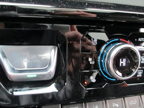 New 2026 GMC Sierra 2500 AT4 w/ AT4 Premium Plus Package image 25