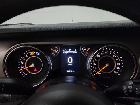 Used 2018 Jeep Wrangler Unlimited Sport AWD/4WD image 13