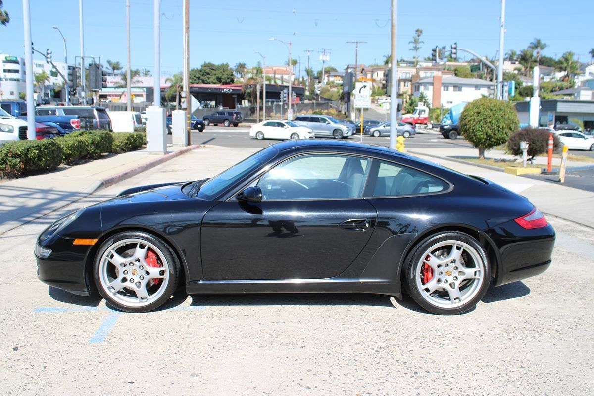 Used 2006 Porsche 911 Carrera S RWD image 2