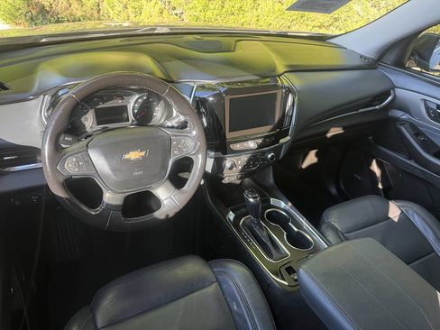 Used 2018 Chevrolet Traverse LT FWD image 8