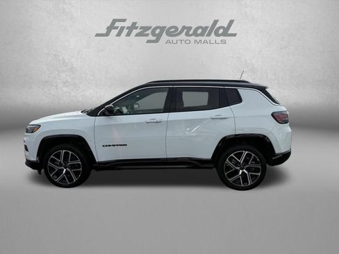 Used 2025 Jeep Compass Limited w/ Elite Group AWD/4WD image 5