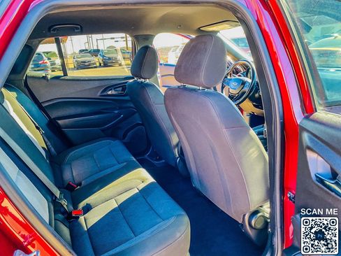 Used 2024 Chevrolet Trax RS w/ Driver Confidence Package image 28