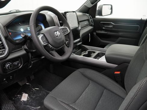 New 2026 RAM 1500 4x4 Crew Cab image 16