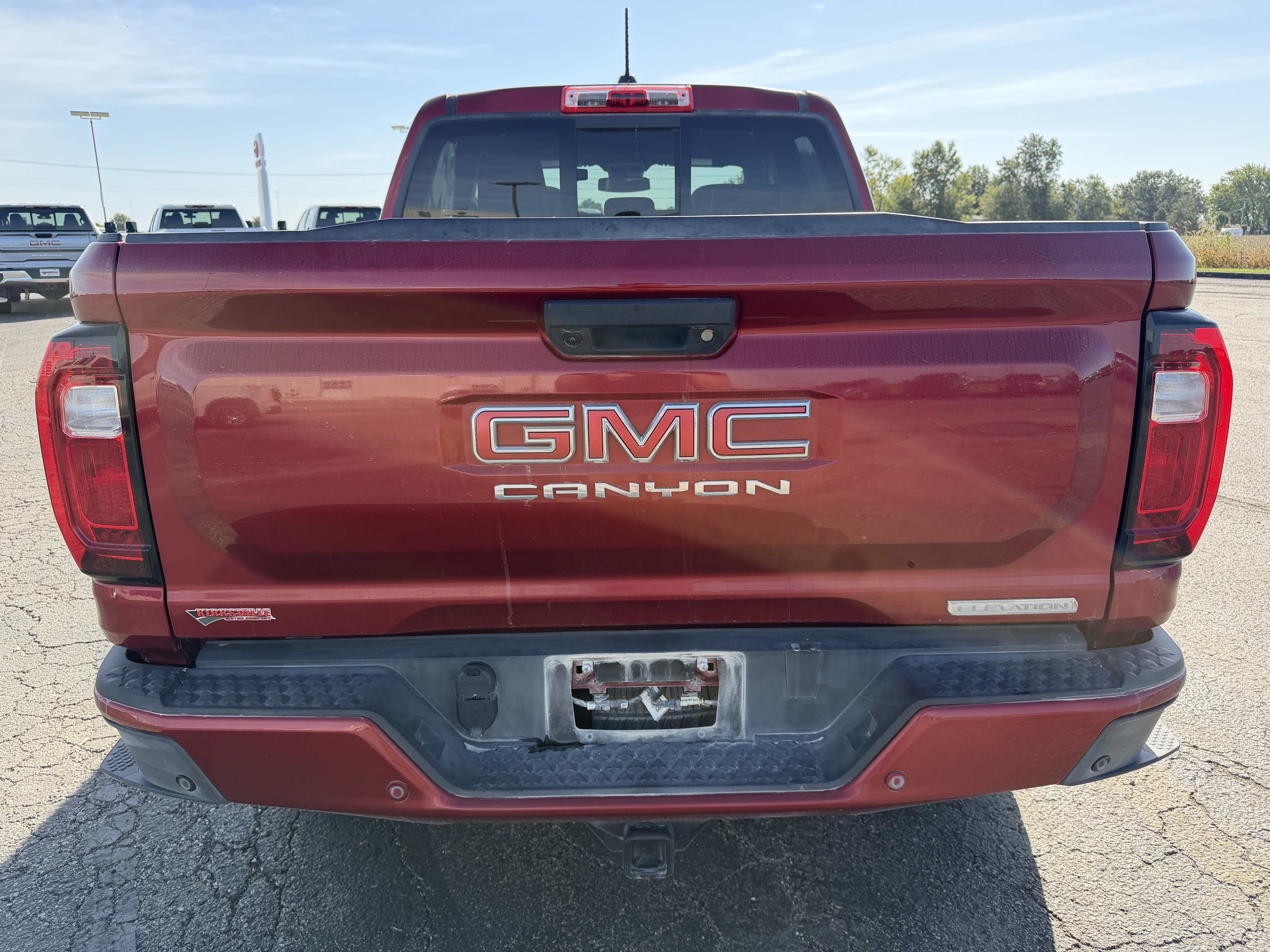 Used 2024 GMC Canyon Elevation w/ Elevation Premium Package AWD/4WD image 5