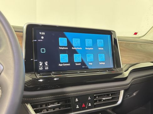 Used 2026 Volkswagen Atlas SE w/ Black Wheel Package FWD image 21