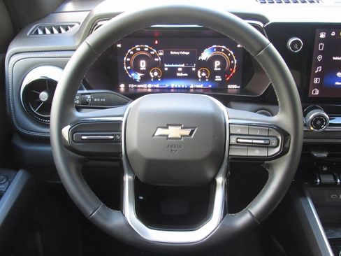 Used 2024 Chevrolet Colorado LT image 23